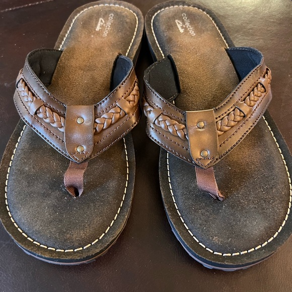 Clarks Leather Flip Flops - Picture 2 of 6